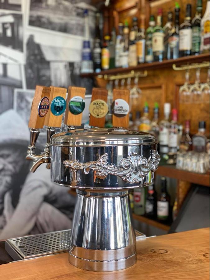 Hokitika Pioneer Hotel Luaran gambar
