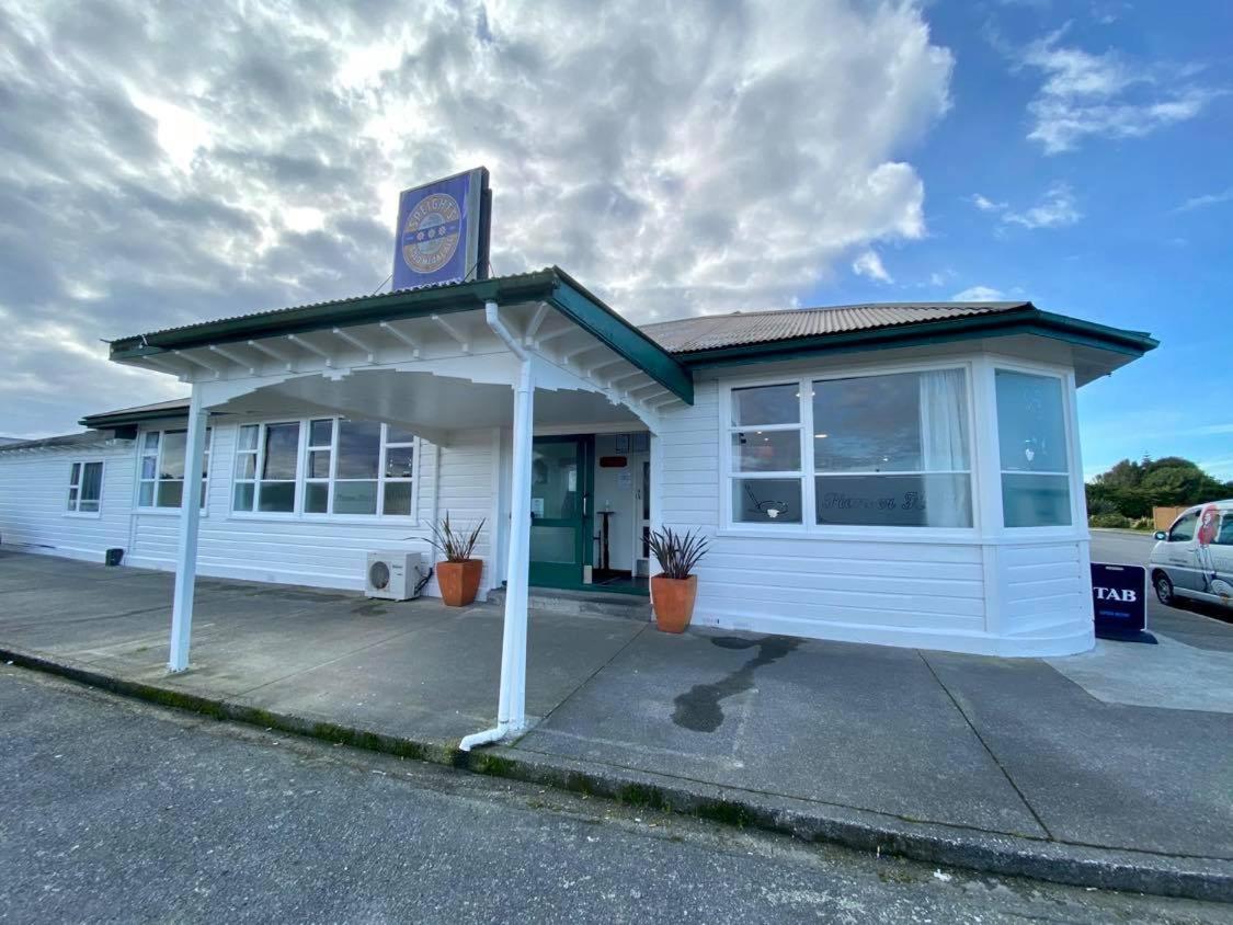 Hokitika Pioneer Hotel Luaran gambar